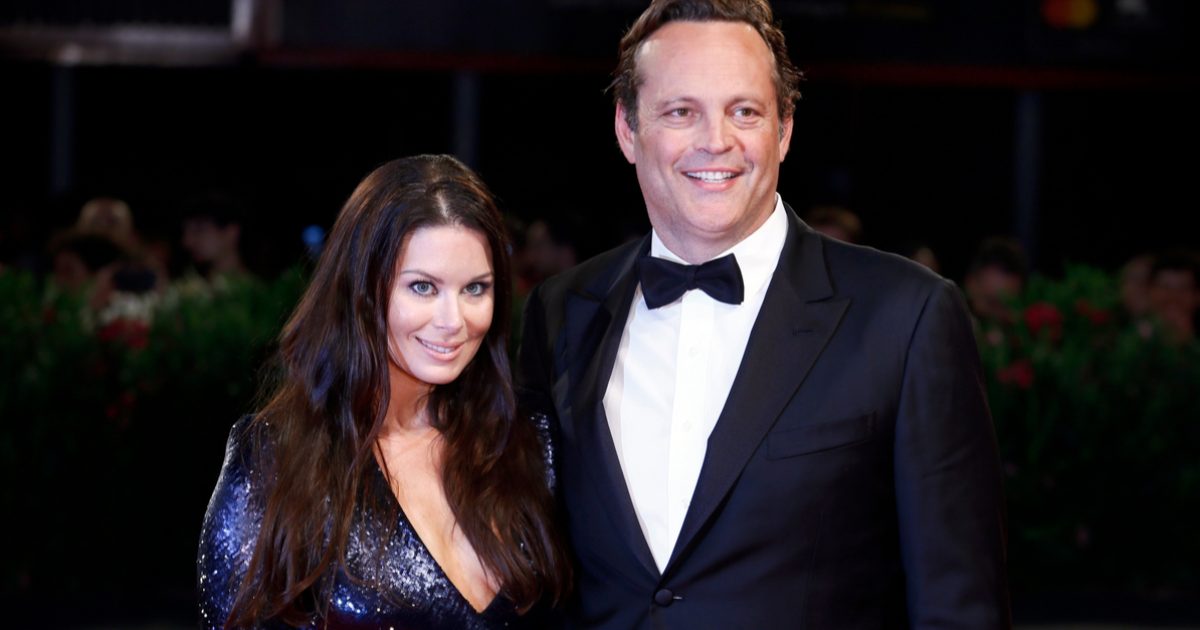 Vince Vaughn Triggers Radical Left by Shaking President's Hand ...